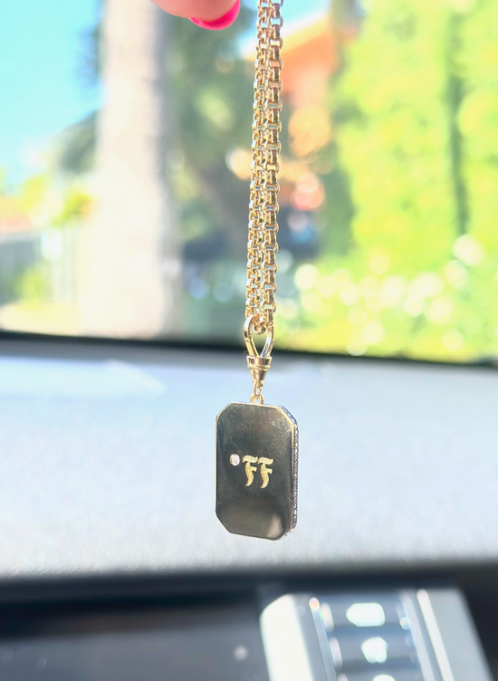 Médaillon Pavé Statement Pendant