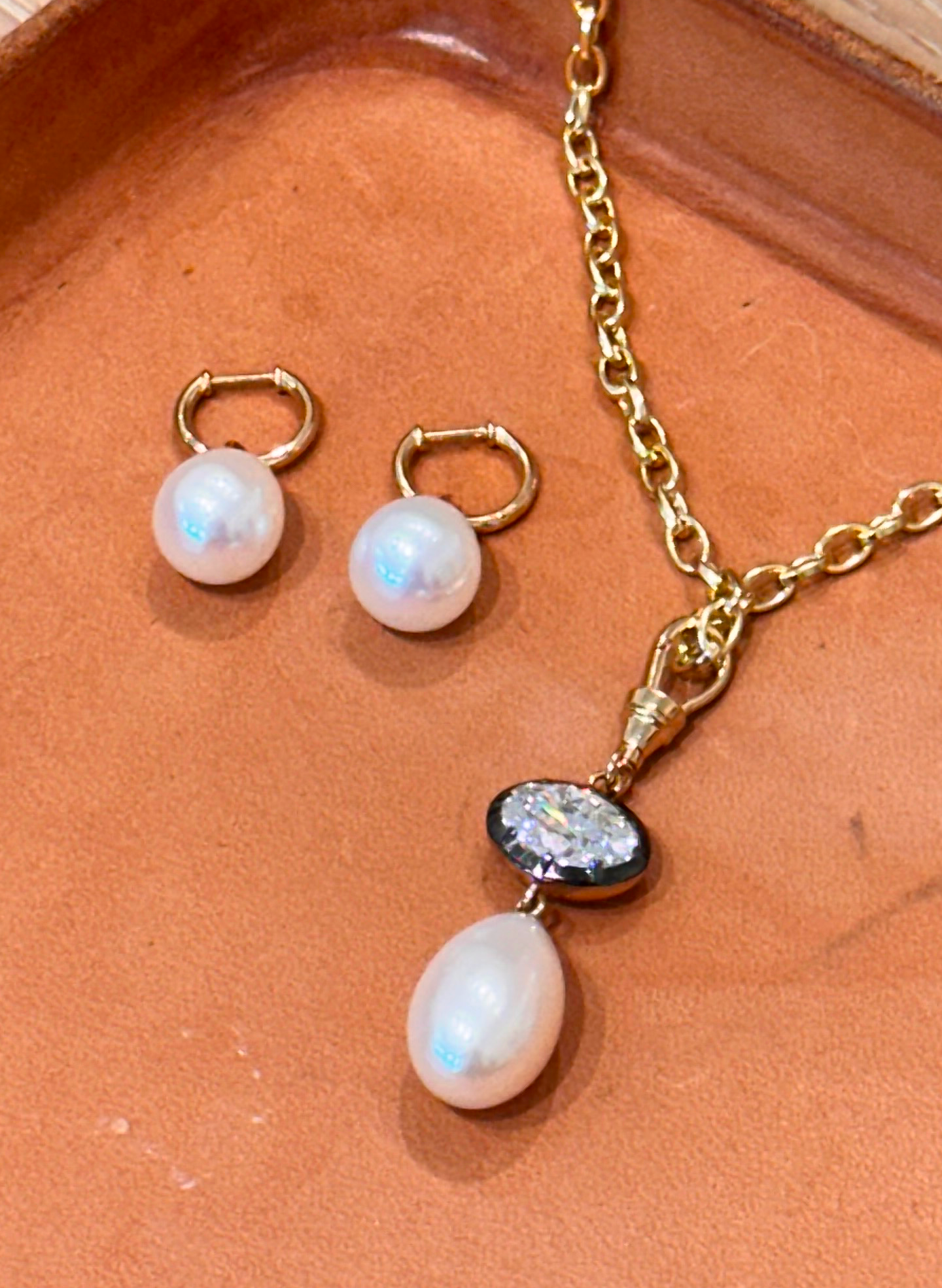 La Mer Pearl Hoops