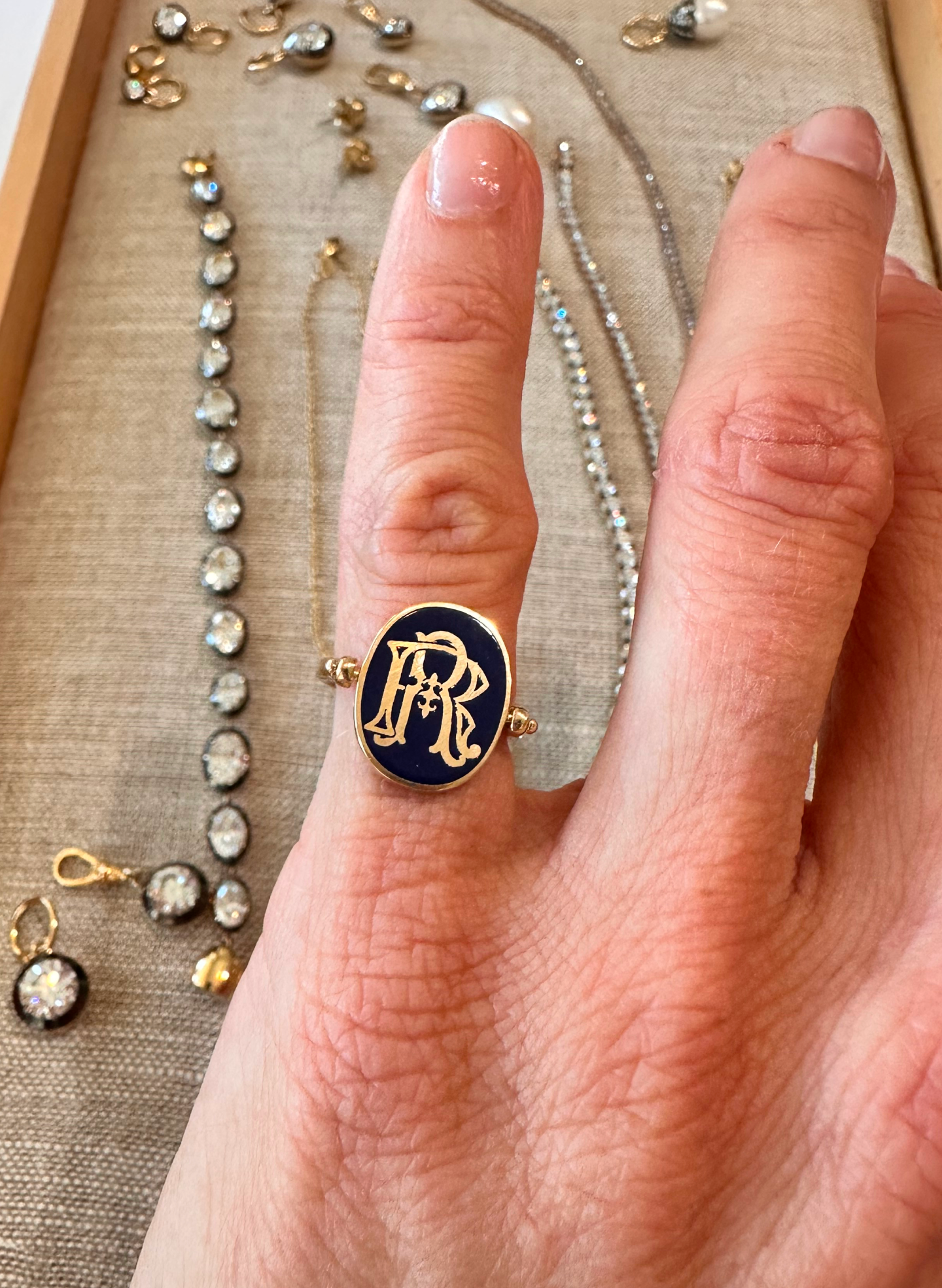 Signe Enamel and Lab-Grown Diamond and 18kt Gold Flip Ring